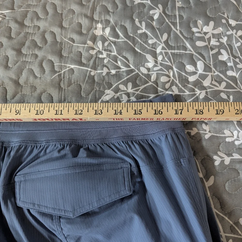 Lululemon Dance Studio Mid Rise Cargo Pants Size L - Picture 5 of 7